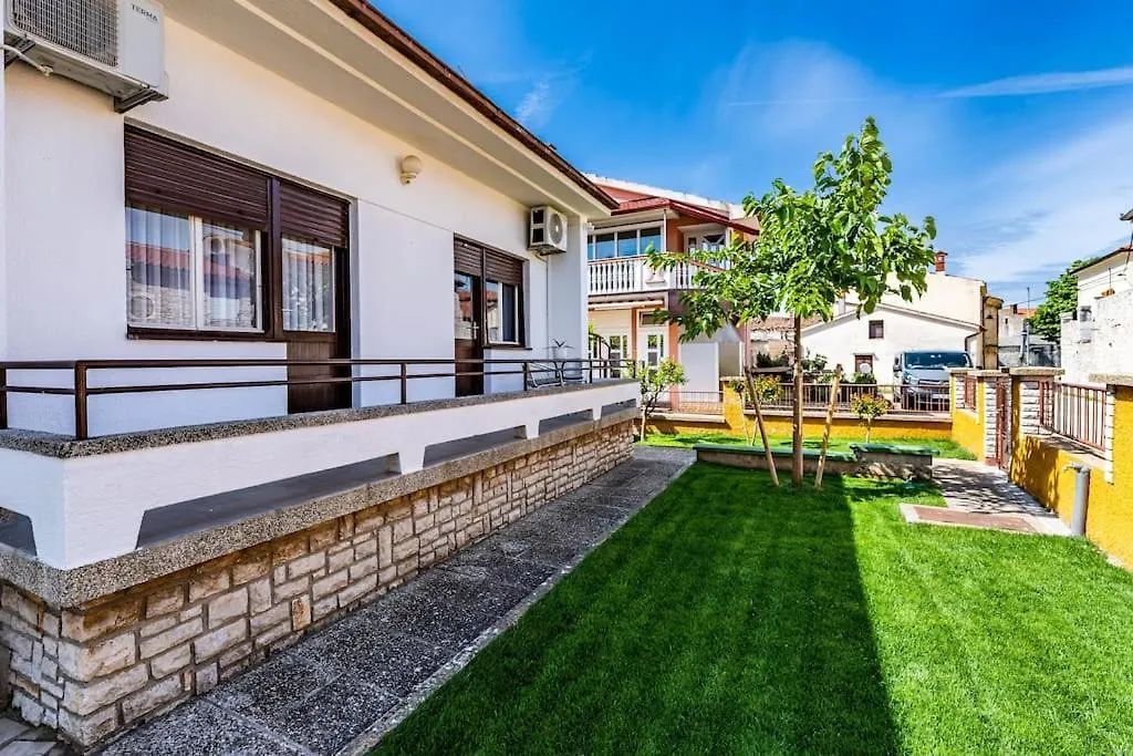 别墅 法扎纳House With Private Pool 150 M From Sea!别墅