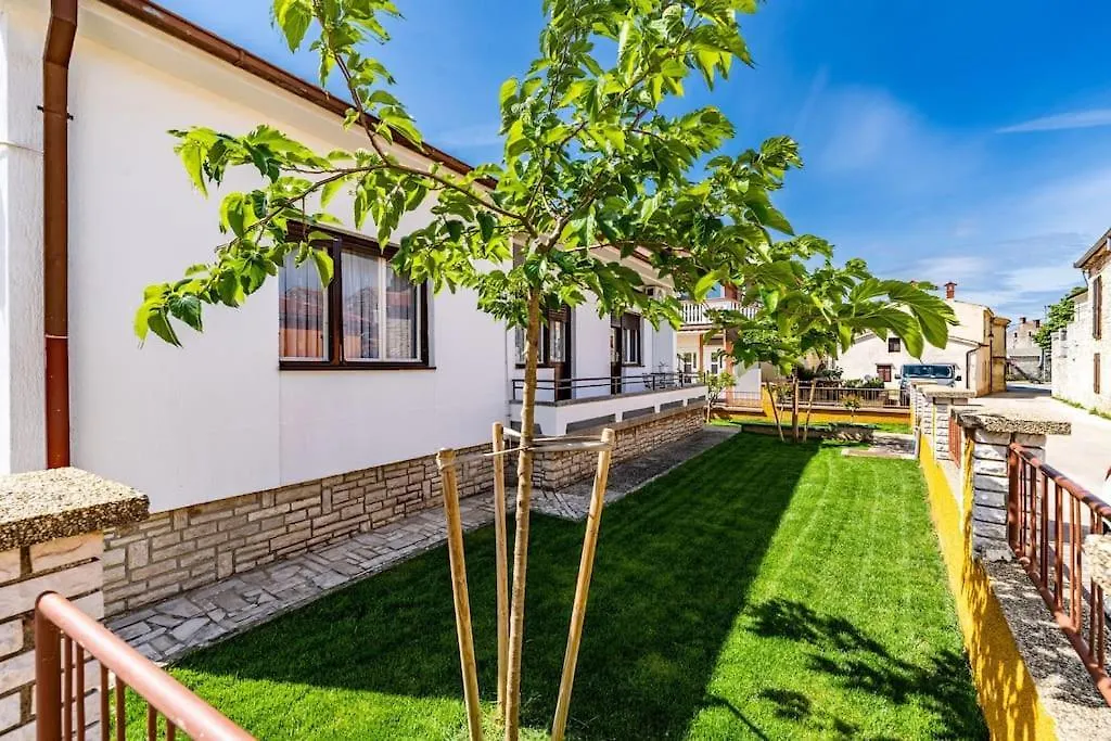 House With Private Pool 150 M From Sea! Villa Fazana 0*,